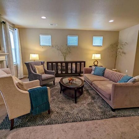 Spacious 3-Bedroom Home With Outdoor Space 유진 외부 사진