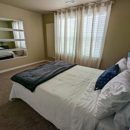 Spacious 3-Bedroom Home With Outdoor Space 유진 외부 사진